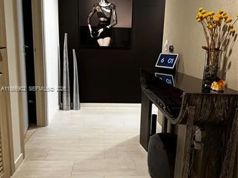 1000 Brickell Plz #2301 — Photo 4