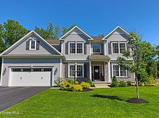 18 Espen Pl, Schenectady, NY 12309