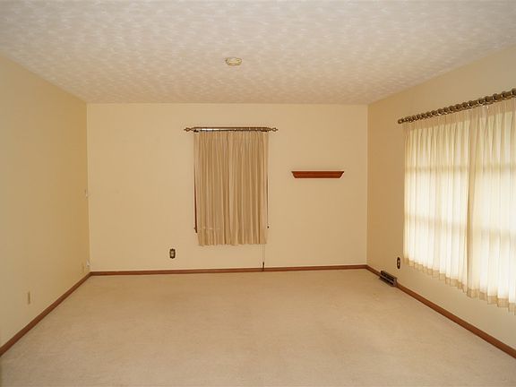 3rd image of 2204 Glenwood Ave