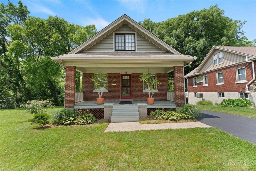 Real estate listing image