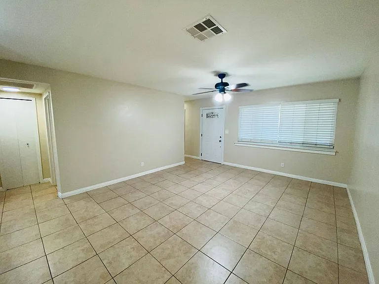 1168 E Lexington Ave — Photo 3