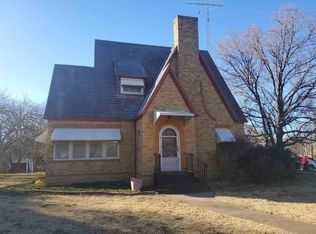 303 S Grant St, Enterprise, KS 67441