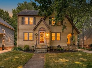 943 Cambridge Rd, Cleveland Heights, OH 44121