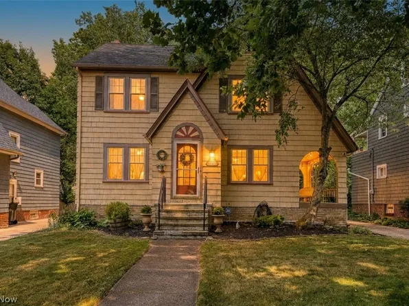 943 Cambridge Rd, Cleveland Heights, OH 44121
