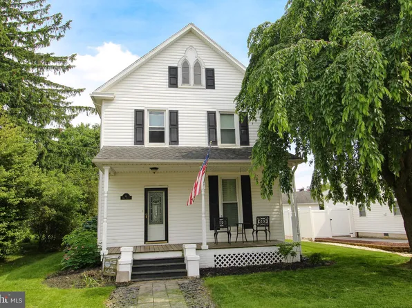 44 Mill St, Stewartstown, PA 17363