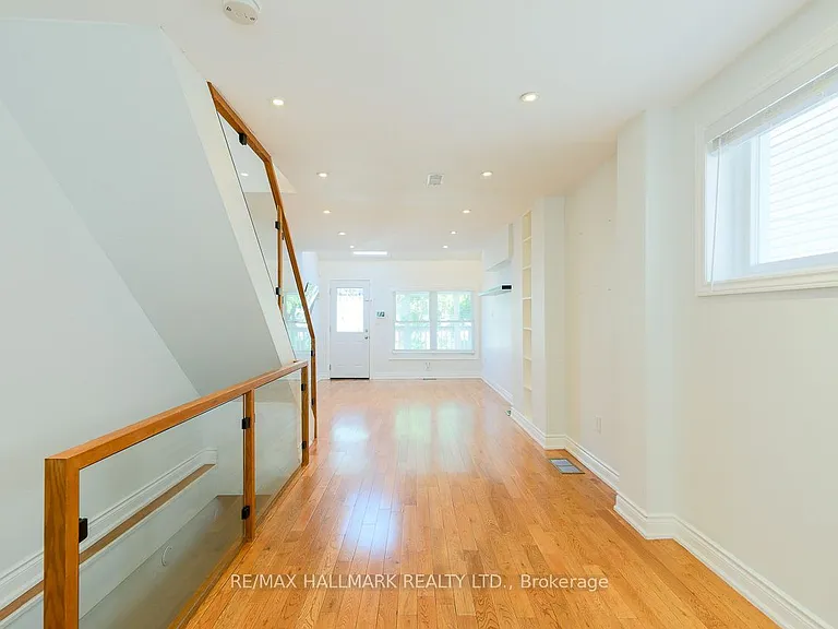 527 Craven Rd — Photo 13
