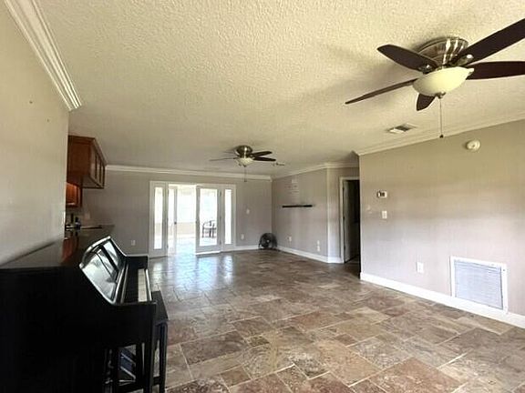 3rd image of 36911 3rd Street