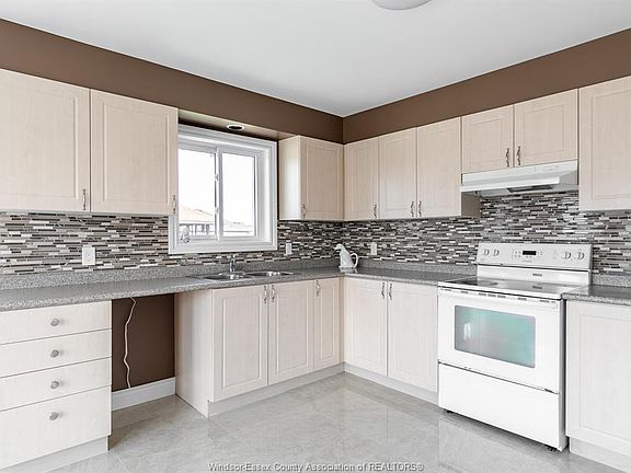 4th image of 1412 Girard Dr