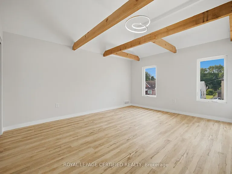 5759 Robinson St — Photo 35
