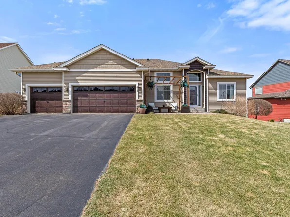 514 Saxon Dr, Elko New Market, MN 55054