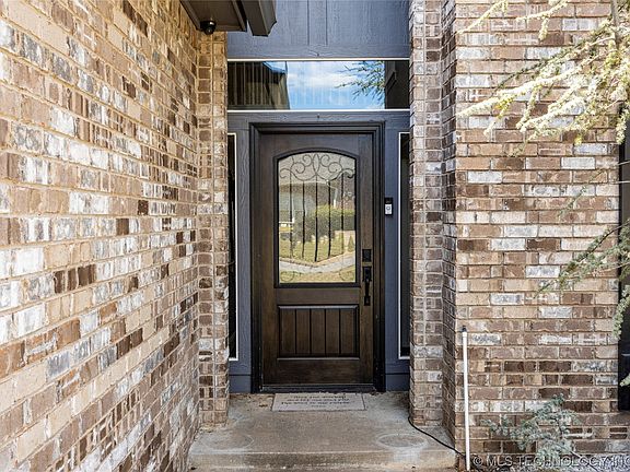 3rd image of 9236 S Braden Pl