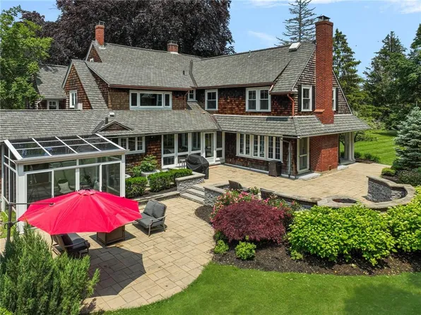 211 Rumstick Rd, Barrington, RI 02806