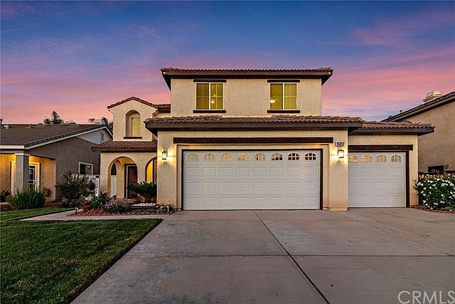 1st image of 15372 Avenida Anillo