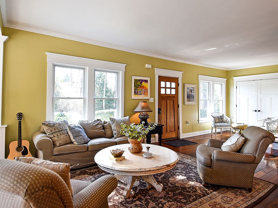 1st image of 203 Lennox Ave