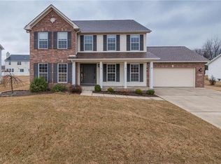 805 Saint Nicholas Dr, O Fallon, IL 62269