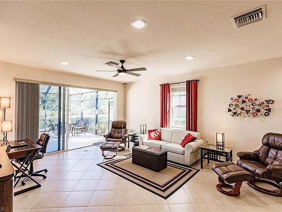 3rd image of 10631 Camarelle Cir