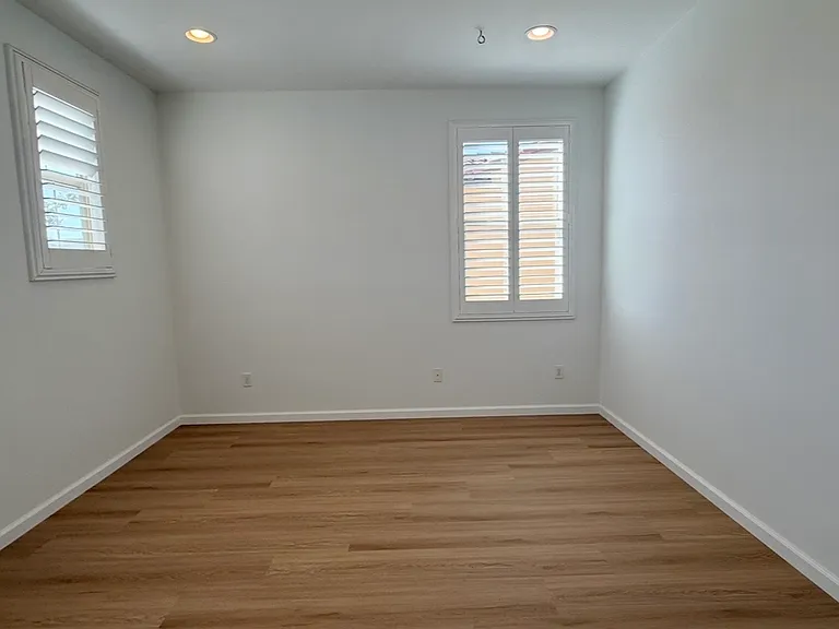 667 E Desert Willow Rd — Photo 66