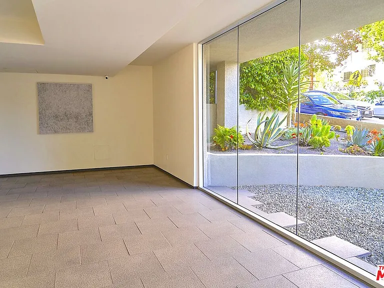 9005 Cynthia St #413 — Photo 5