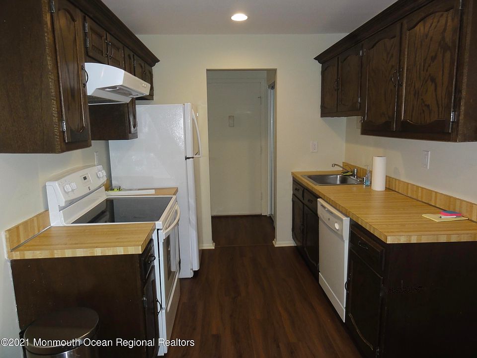 1st image of 225 Medford Ct Unit E