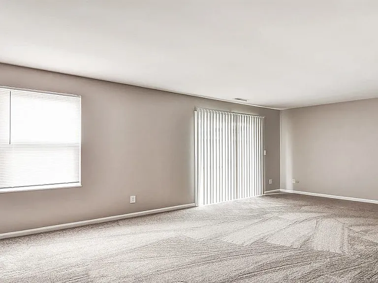 Fox Hunt Apartments — Photo 6