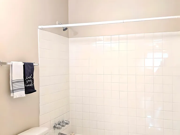 1077 Van Dyke St #106 — Photo 14