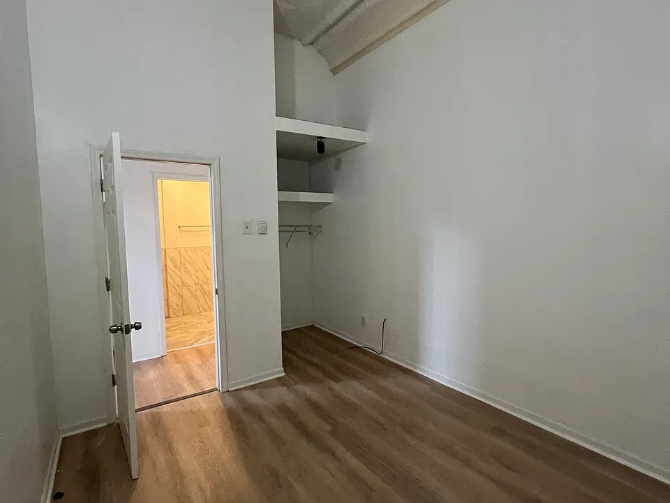 2820 S Short St #1F