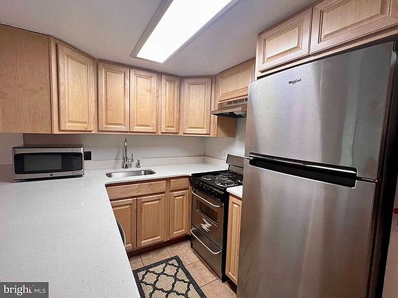 4th image of 222 W Beaver Ave APT 103
