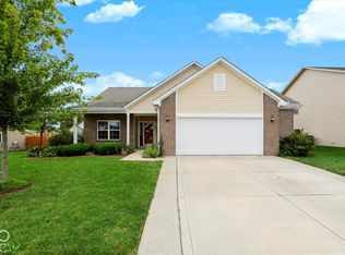 707 Prospector Dr, Greenfield, IN 46140