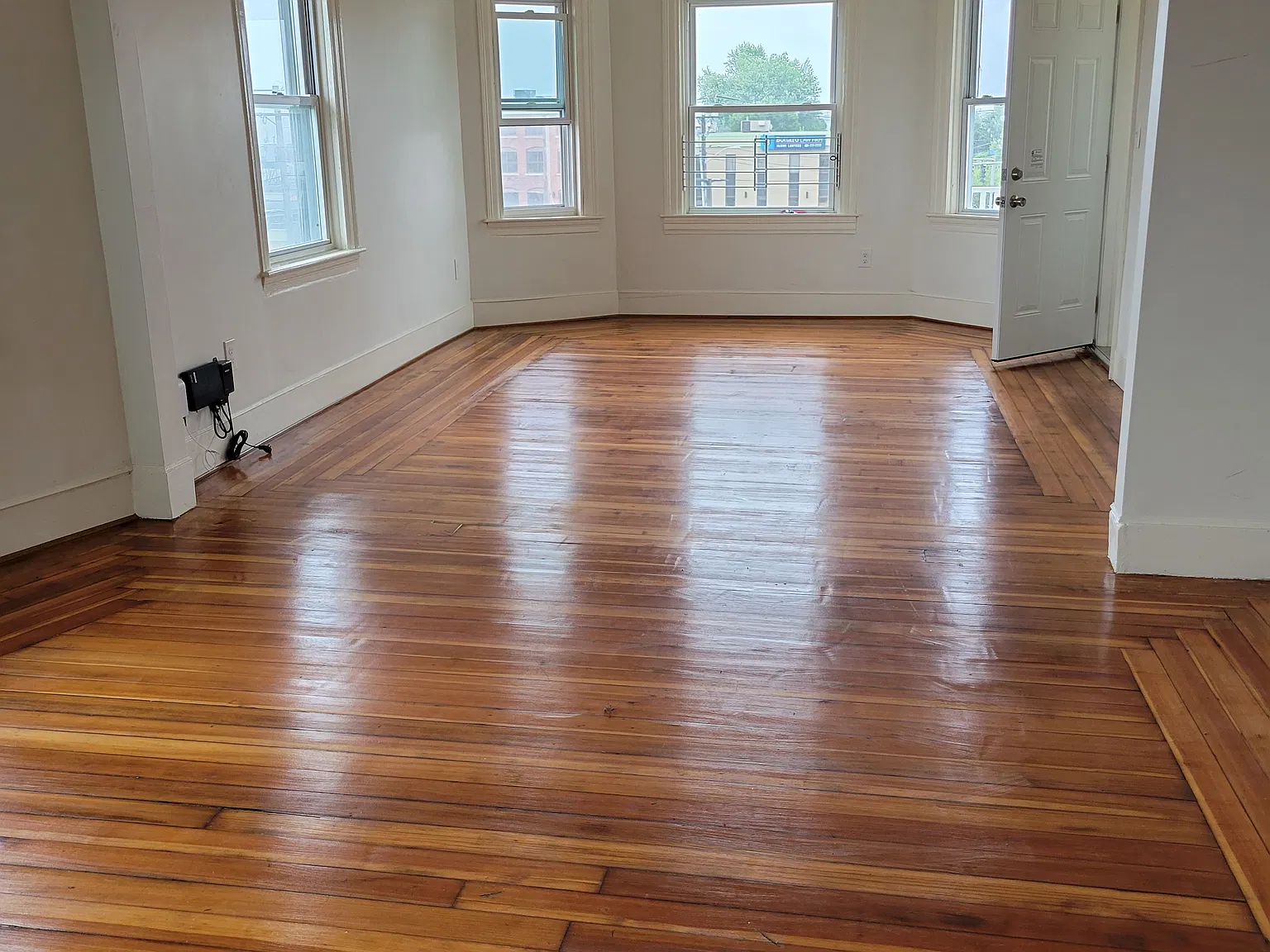 209 Rhodes St — Photo 2