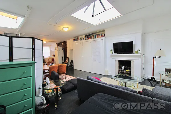 Rented by Compass | media 13