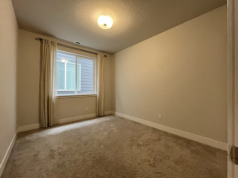 13911 SW 172nd Ave — Photo 17