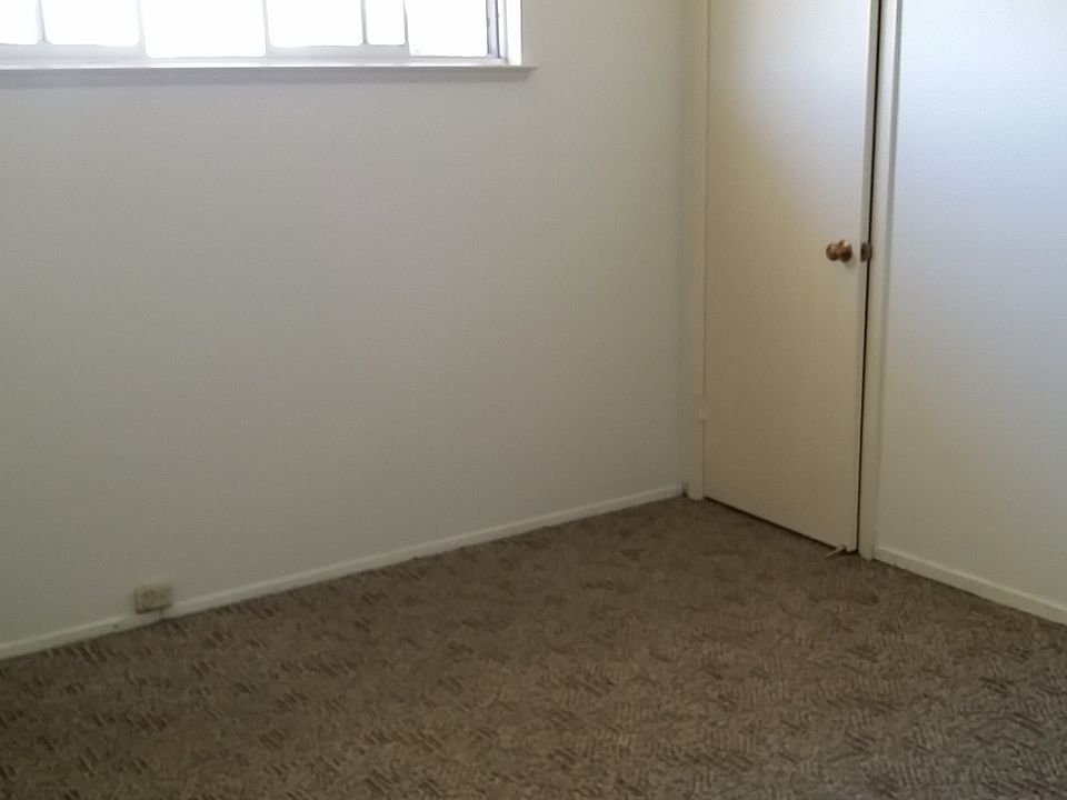 Room 1 with carpet