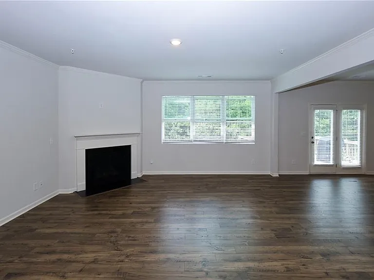 7566 Jennadee Dr — Photo 12
