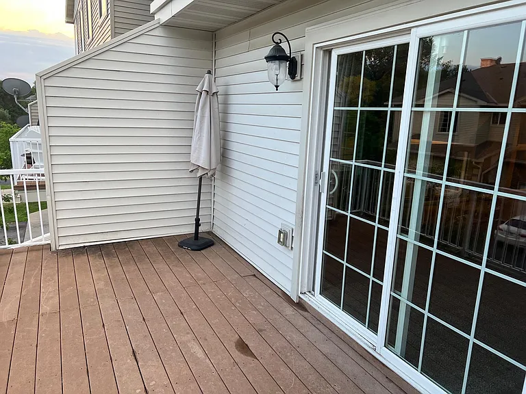 Balcony off from living room
