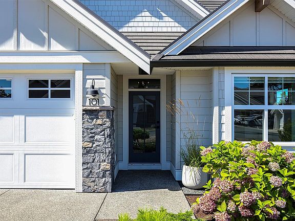 2nd image of 1444 Crown Isle Dr #101