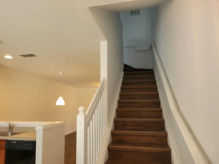 1151 Purdue Ln — Photo 8