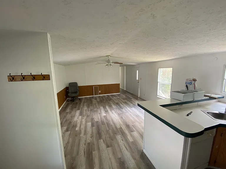 6635 Old Orchard Ave — Photo 4