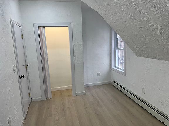 3rd image of 25 Acorn St Floor 2