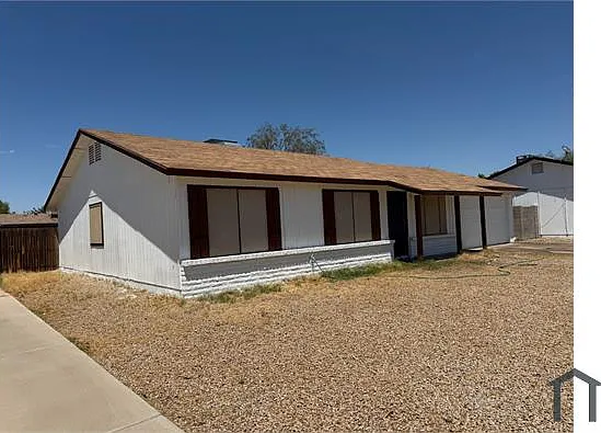 4 bed, 1400 sqft, $2,000 — Photo 2