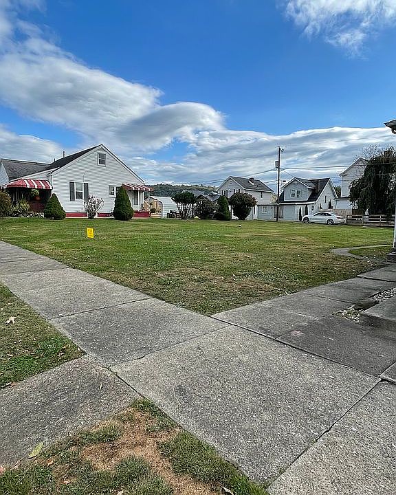 2nd image of LOT 2 9th St
