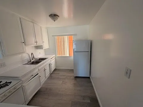 Studio, 500 sqft, $1,750 — Photo 4