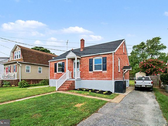 3rd image of 710 Mace Ave