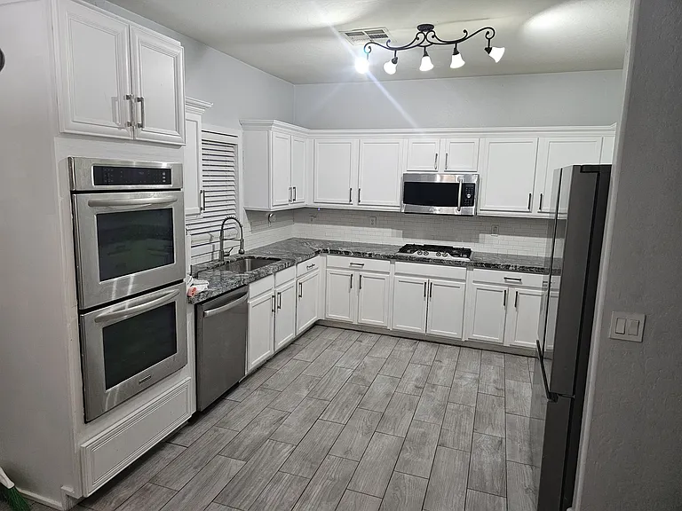 2114 E Paso Fino Dr — Photo 4