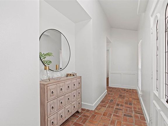 5th image of 5913 Rio Vista Dr
