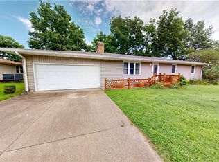 1212 N Olive St, Nevada, MO 64772