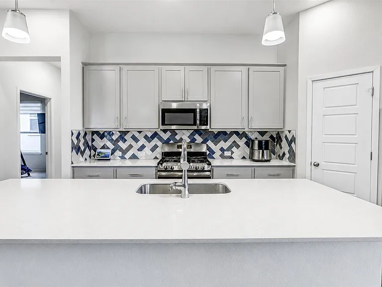13701 Ronald W Reagan Blvd #34 — Photo 23