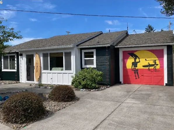 1317 7th St, Florence, OR 97439
