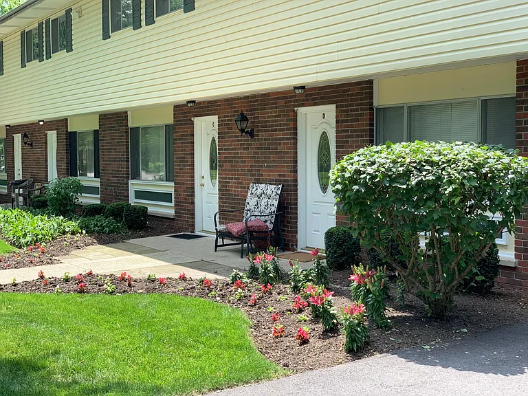 205 Wilson Pl #D — Photo 17
