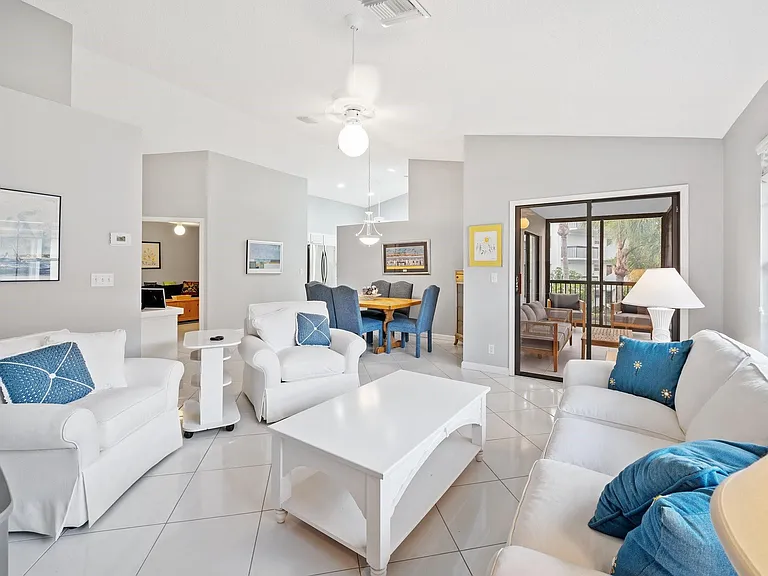 3258 Jog Park Dr — Photo 2