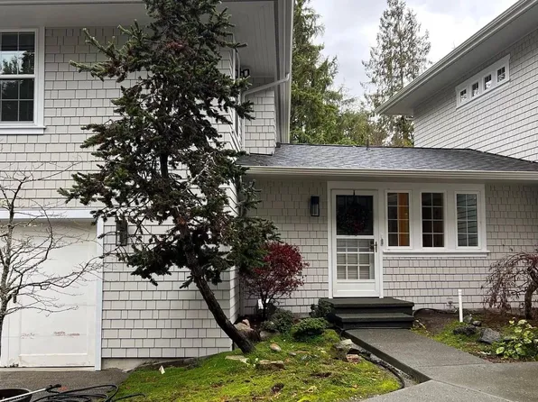 14444 Sunrise Dr NE, Bainbridge Island, WA 98110